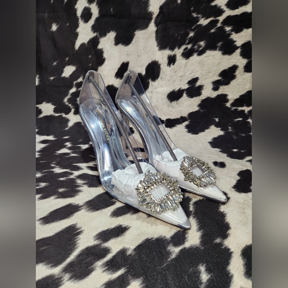 Good American Cinder-F**king-Rella Pump - Picture 2 of 9